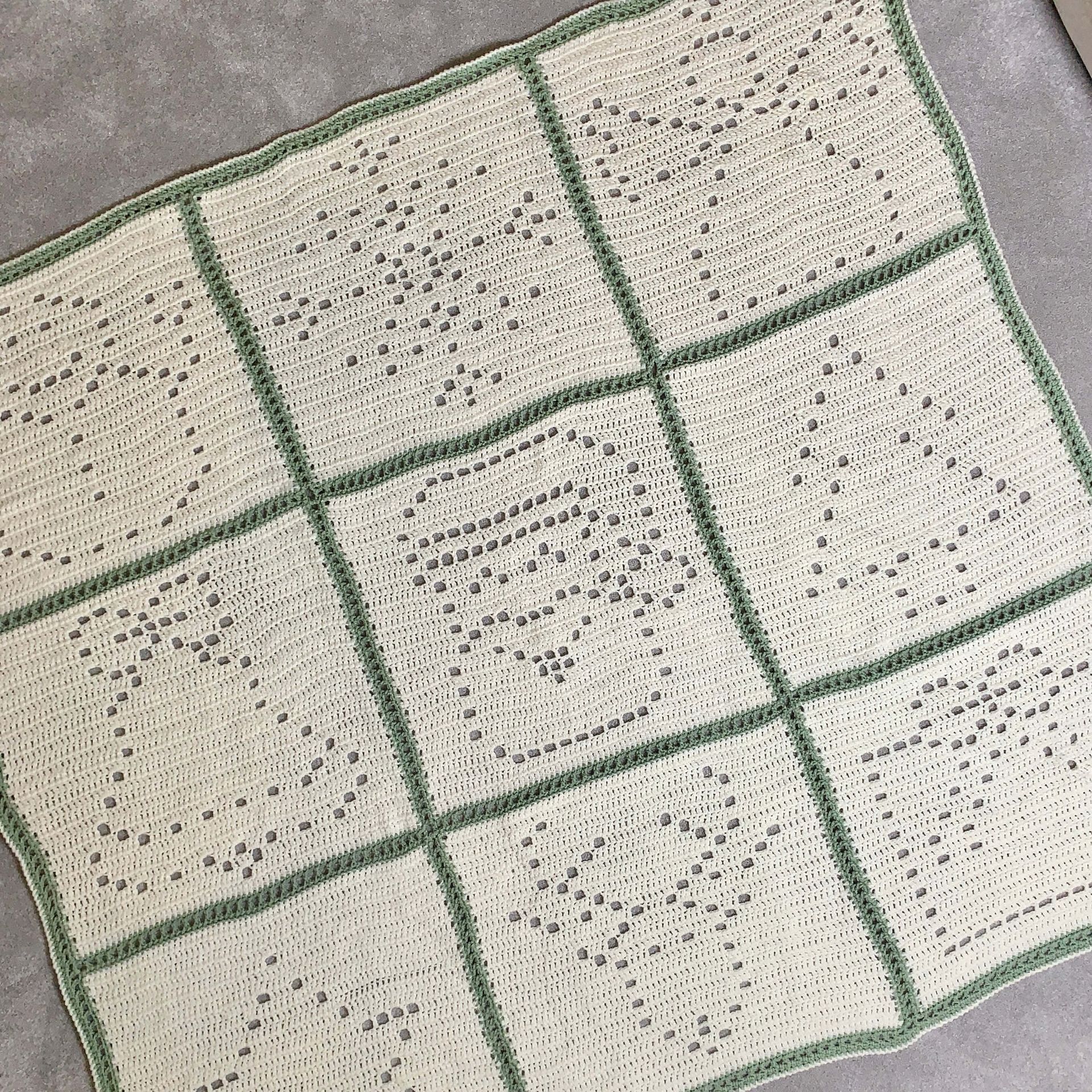 Free Crochet Christmas Blanket Pattern Using Filet Crochet